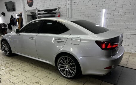 Lexus IS II рестайлинг 2, 2006 год, 920 000 рублей, 3 фотография