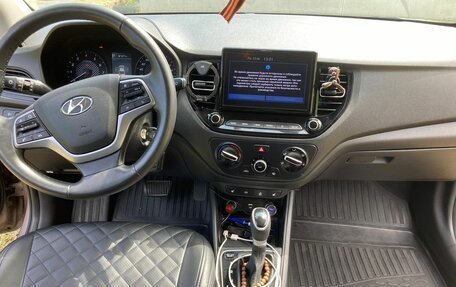 Hyundai Solaris II рестайлинг, 2021 год, 1 300 000 рублей, 5 фотография