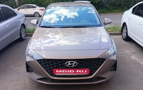 Hyundai Solaris II рестайлинг, 2021 год, 1 300 000 рублей, 15 фотография