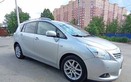 Toyota Verso I, 2012 год, 1 300 000 рублей, 2 фотография