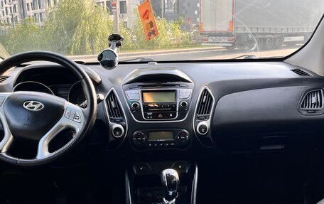 Hyundai ix35 I рестайлинг, 2011 год, 960 000 рублей, 18 фотография