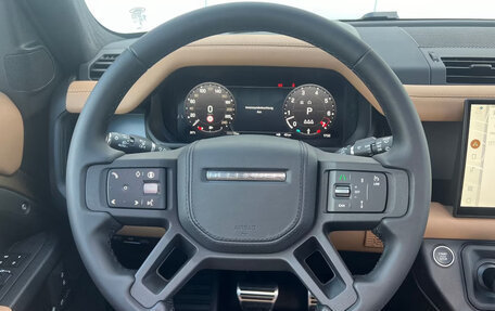 Land Rover Defender II, 2022 год, 7 750 000 рублей, 9 фотография