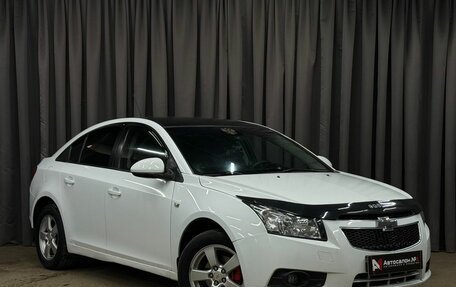 Chevrolet Cruze II, 2011 год, 649 888 рублей, 2 фотография