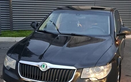 Skoda Superb III рестайлинг, 2009 год, 980 000 рублей, 3 фотография