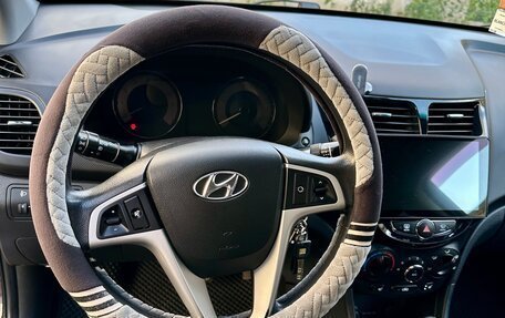 Hyundai Solaris II рестайлинг, 2012 год, 780 000 рублей, 7 фотография