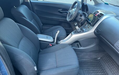 Toyota Auris II, 2009 год, 650 000 рублей, 17 фотография