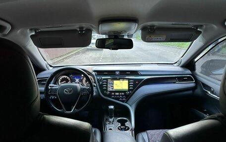 Toyota Camry, 2019 год, 2 500 000 рублей, 11 фотография
