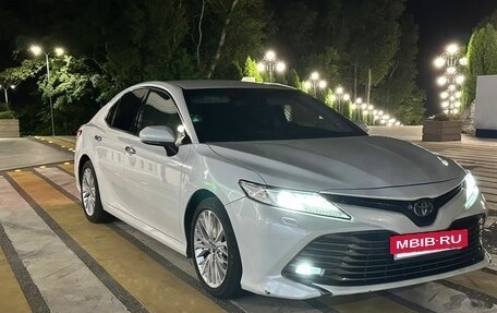 Toyota Camry, 2019 год, 2 500 000 рублей, 5 фотография
