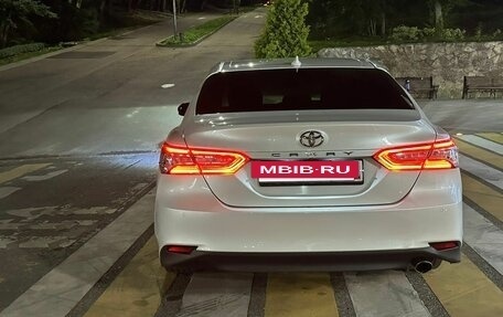 Toyota Camry, 2019 год, 2 500 000 рублей, 7 фотография