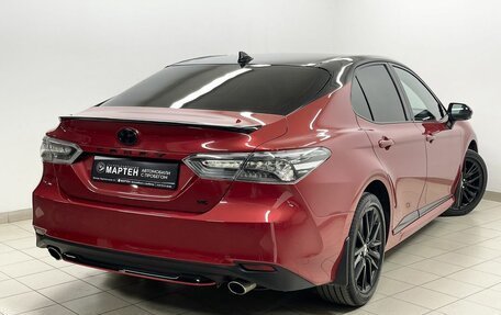 Toyota Camry, 2021 год, 3 470 000 рублей, 4 фотография