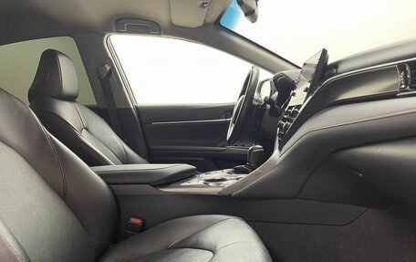 Toyota Camry, 2021 год, 3 470 000 рублей, 12 фотография