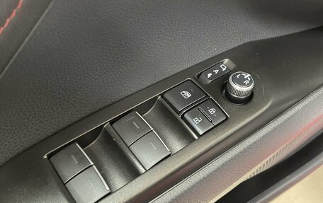 Toyota Camry, 2021 год, 3 470 000 рублей, 18 фотография