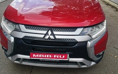 Mitsubishi Outlander III рестайлинг 3, 2019 год, 1 860 000 рублей, 1 фотография