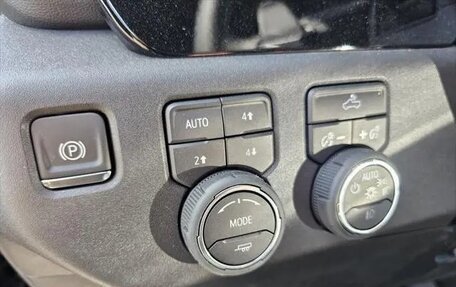 Chevrolet Silverado, 2025 год, 10 900 000 рублей, 27 фотография