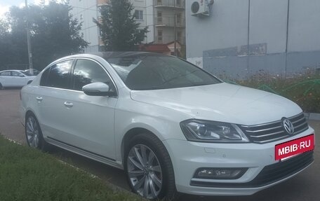 Volkswagen Passat B7, 2013 год, 1 080 000 рублей, 2 фотография
