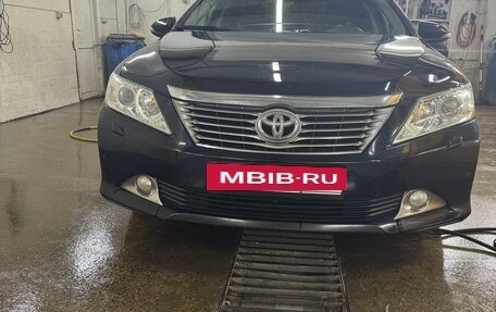Toyota Camry, 2013 год, 1 420 000 рублей, 6 фотография