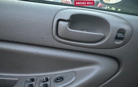 Dodge Stratus II, 2003 год, 249 000 рублей, 13 фотография