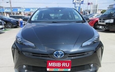 Toyota Prius IV XW50, 2022 год, 2 300 000 рублей, 1 фотография