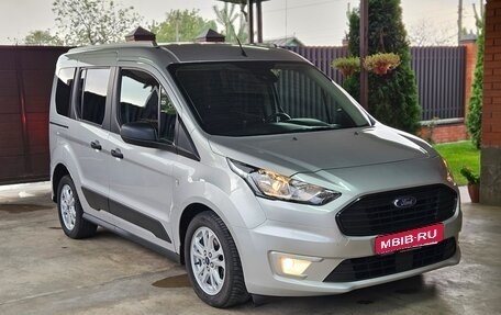 Ford Tourneo Connect II рестайлинг, 2020 год, 2 650 000 рублей, 1 фотография