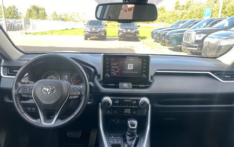 Toyota RAV4, 2021 год, 3 469 000 рублей, 8 фотография