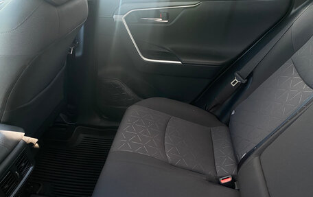 Toyota RAV4, 2021 год, 3 469 000 рублей, 17 фотография