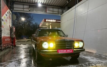 Mercedes-Benz W123, 1979 год, 450 000 рублей, 2 фотография