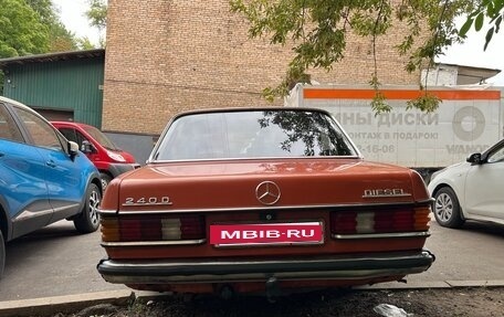 Mercedes-Benz W123, 1979 год, 450 000 рублей, 10 фотография