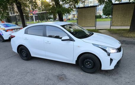 KIA Rio IV, 2021 год, 1 200 000 рублей, 4 фотография