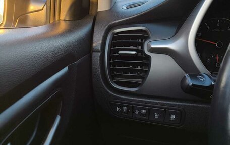 KIA Rio IV, 2021 год, 1 200 000 рублей, 10 фотография