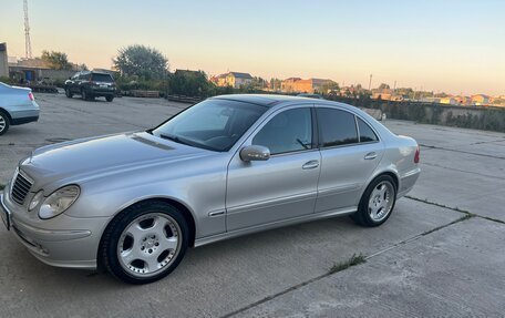 Mercedes-Benz E-Класс, 2003 год, 1 550 000 рублей, 2 фотография