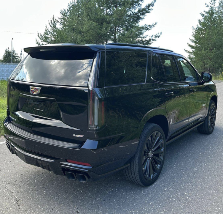 Cadillac Escalade V, 2025 год, 33 000 000 рублей, 4 фотография