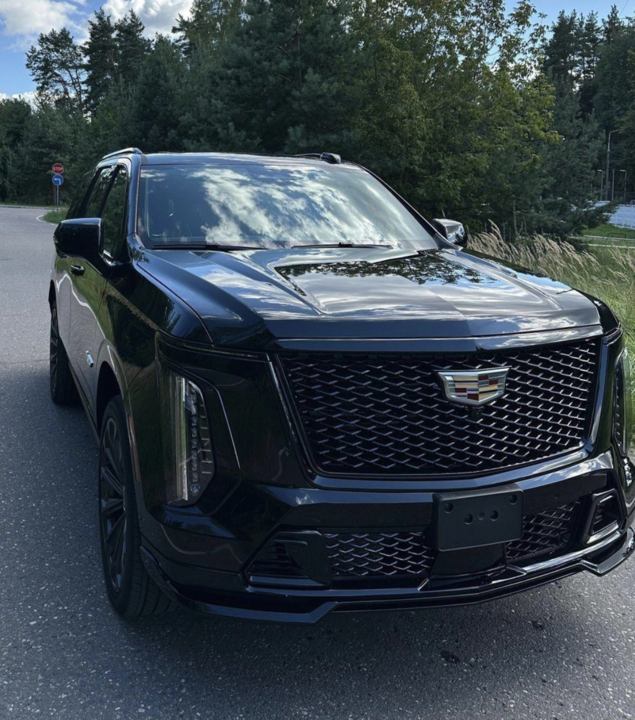 Cadillac Escalade V, 2025 год, 33 000 000 рублей, 5 фотография