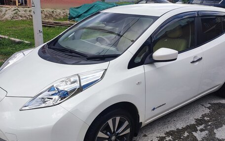 Nissan Leaf I, 2016 год, 890 000 рублей, 1 фотография