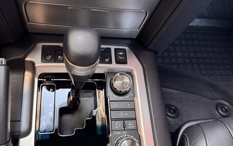 Toyota Land Cruiser 200, 2018 год, 7 100 000 рублей, 10 фотография