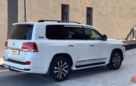 Toyota Land Cruiser 200, 2018 год, 7 100 000 рублей, 4 фотография