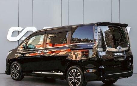 Toyota Noah III, 2014 год, 1 840 000 рублей, 2 фотография
