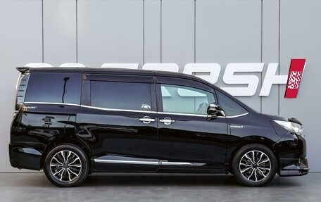 Toyota Noah III, 2014 год, 1 840 000 рублей, 5 фотография