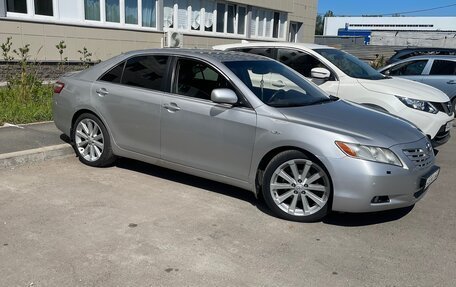 Toyota Camry, 2008 год, 850 000 рублей, 2 фотография