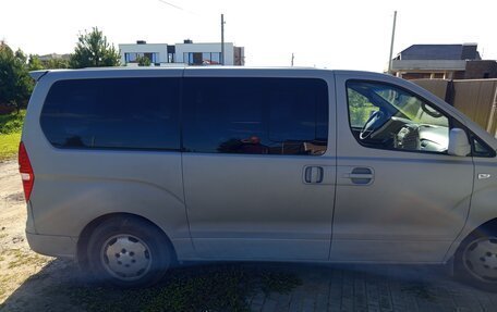 Hyundai Grand Starex Grand Starex I рестайлинг 2, 2008 год, 1 050 000 рублей, 2 фотография