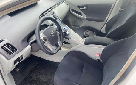 Toyota Prius, 2010 год, 1 370 000 рублей, 9 фотография