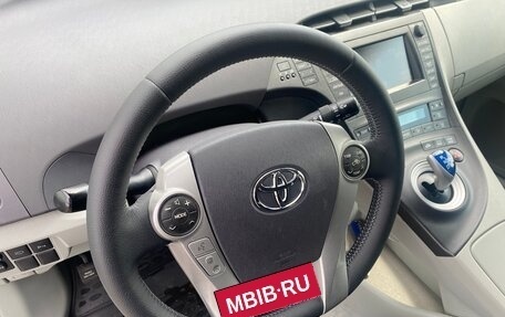 Toyota Prius, 2010 год, 1 370 000 рублей, 16 фотография