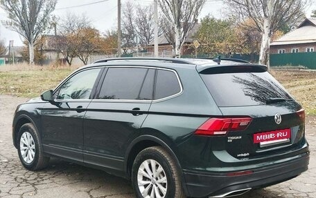 Volkswagen Tiguan II, 2018 год, 2 125 000 рублей, 5 фотография