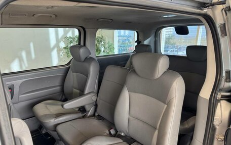 Hyundai Grand Starex Grand Starex I рестайлинг 2, 2011 год, 1 980 000 рублей, 11 фотография