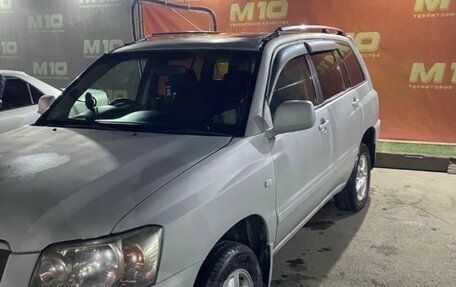 Toyota Kluger I, 2001 год, 860 000 рублей, 3 фотография