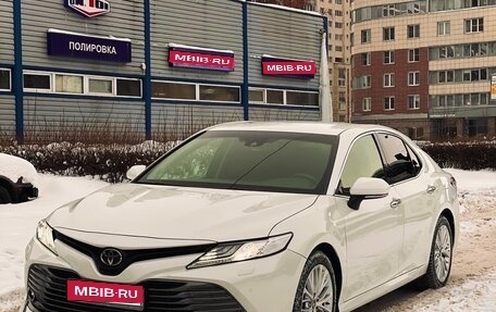 Toyota Camry, 2019 год, 3 390 000 рублей, 1 фотография
