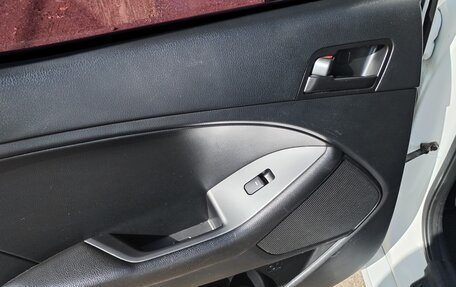 KIA K5 I рестайлинг, 2011 год, 1 250 000 рублей, 13 фотография