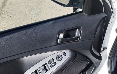 KIA K5 I рестайлинг, 2011 год, 1 250 000 рублей, 16 фотография