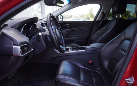 Jaguar XE I рестайлинг, 2015 год, 1 450 000 рублей, 9 фотография