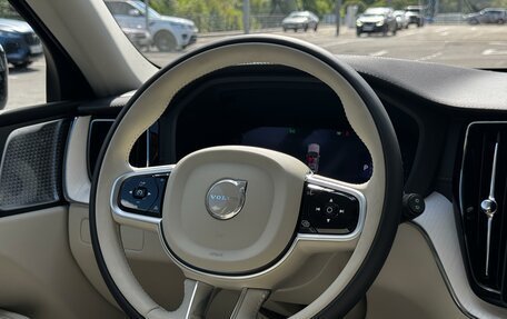 Volvo XC60 II, 2025 год, 10 100 000 рублей, 15 фотография