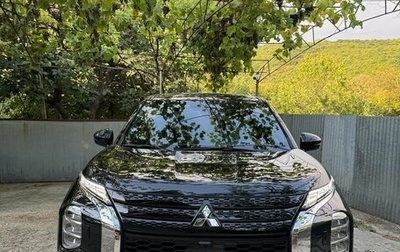 Mitsubishi Outlander, 2022 год, 3 000 000 рублей, 1 фотография